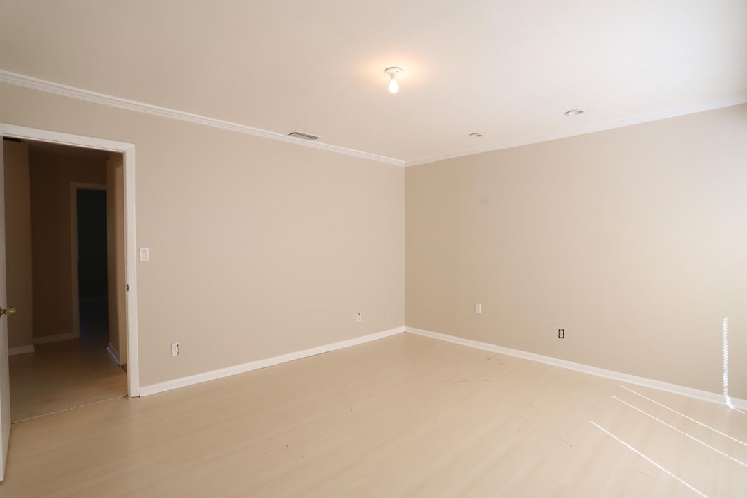 For Rent: $2,150 (3 beds, 2 baths, 1226 Square Feet)