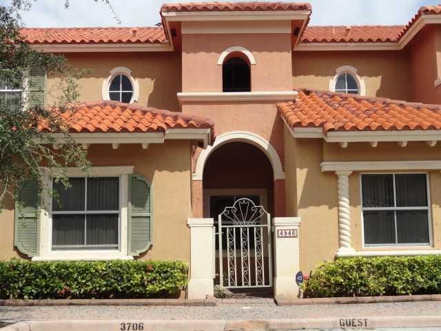 出租: $2,500 (3 贝兹, 3 浴室, 1382 平方英尺)