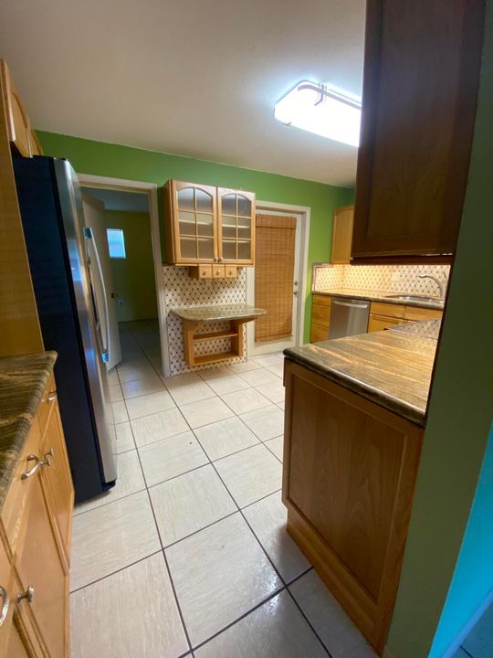 For Rent: $2,600 (2 beds, 1 baths, 1866 Square Feet)