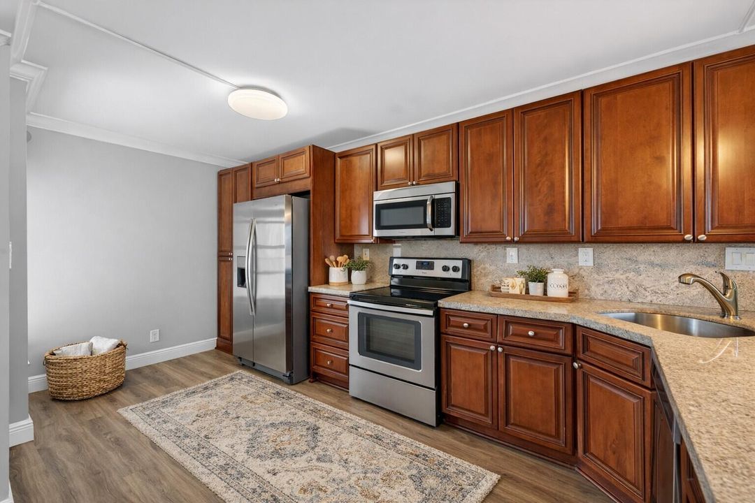 出租: $2,500 (2 贝兹, 2 浴室, 1130 平方英尺)