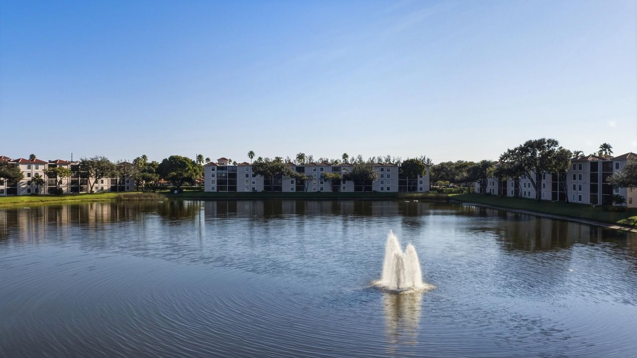 For Sale: $389,900 (2 beds, 2 baths, 1460 Square Feet)