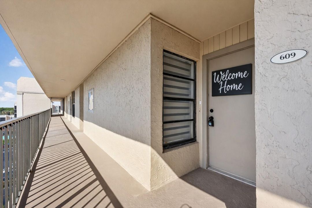 出租: $2,500 (2 贝兹, 2 浴室, 1130 平方英尺)