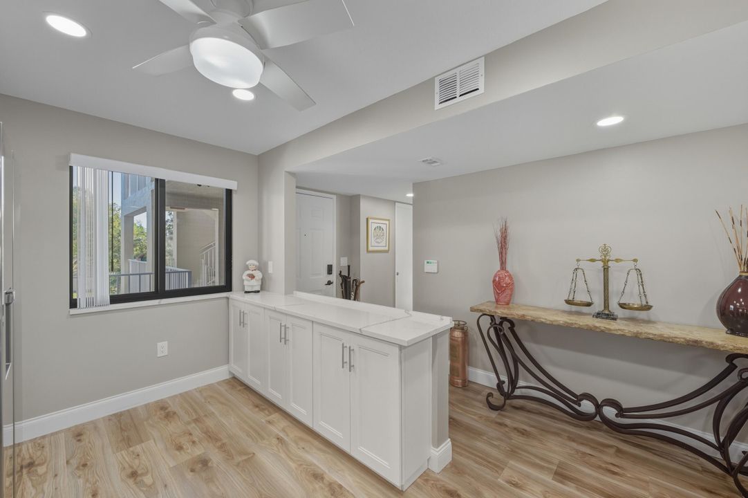 For Sale: $389,900 (2 beds, 2 baths, 1460 Square Feet)