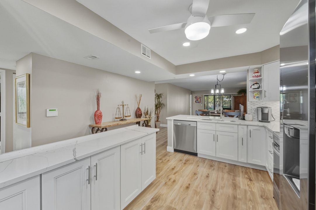 For Sale: $389,900 (2 beds, 2 baths, 1460 Square Feet)