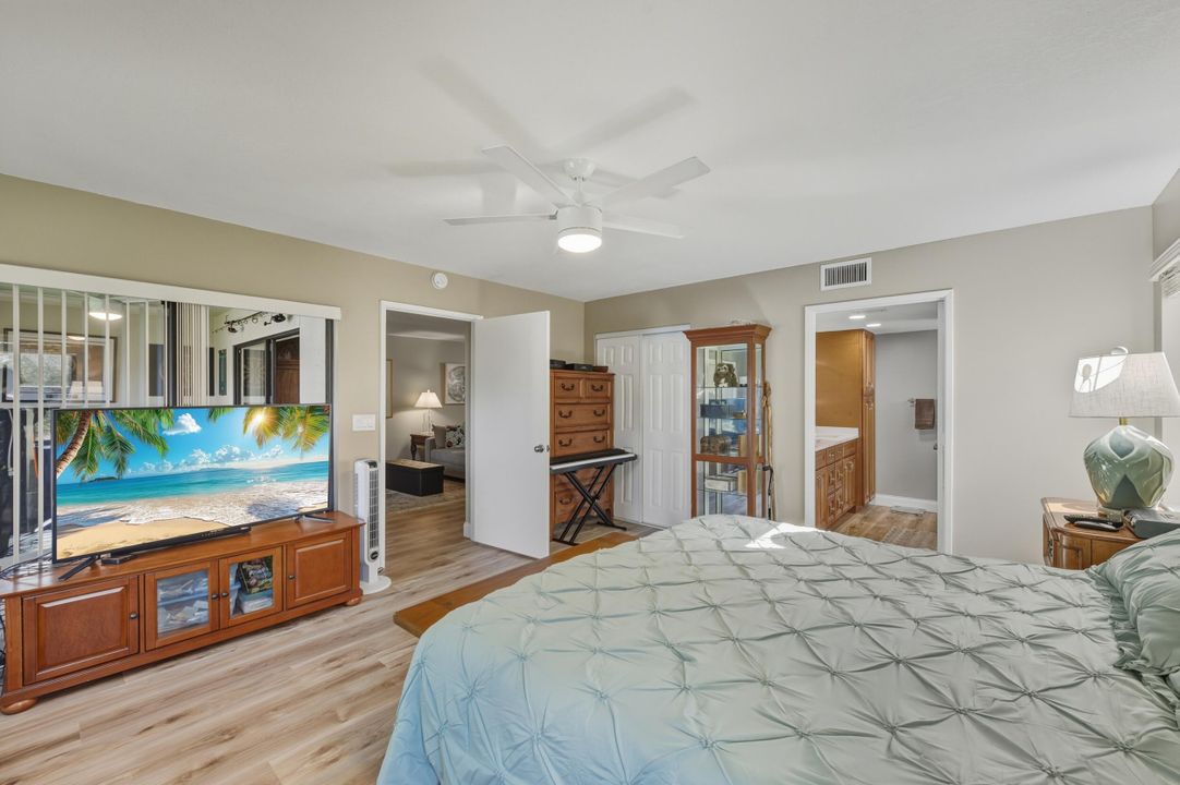 For Sale: $389,900 (2 beds, 2 baths, 1460 Square Feet)