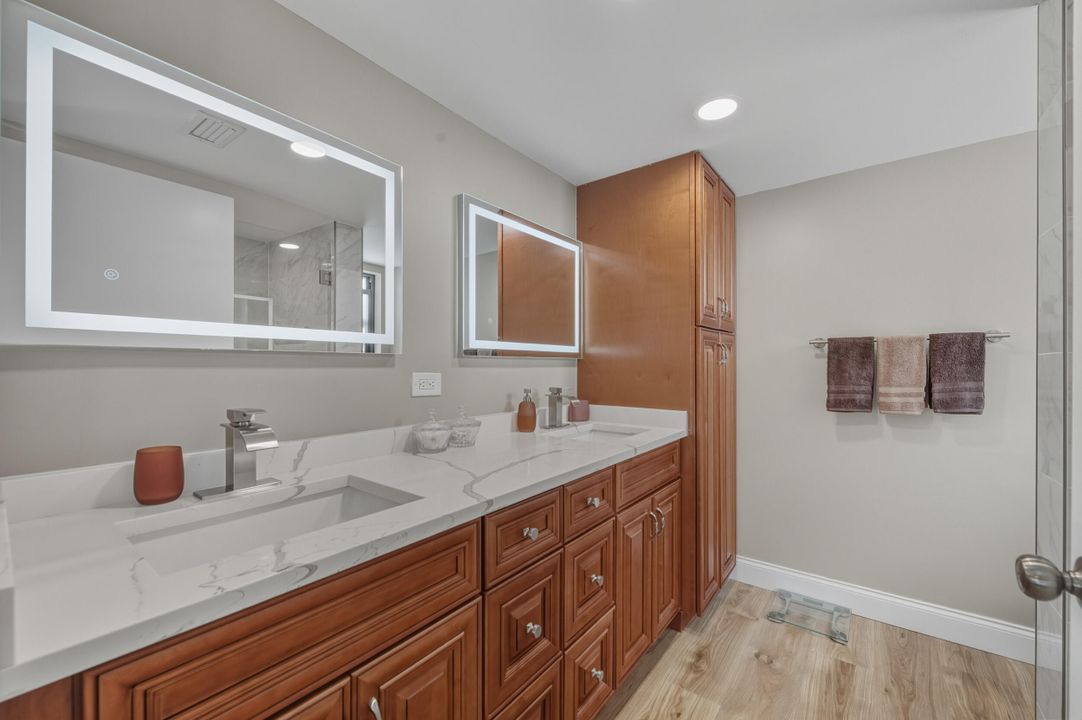 For Sale: $389,900 (2 beds, 2 baths, 1460 Square Feet)