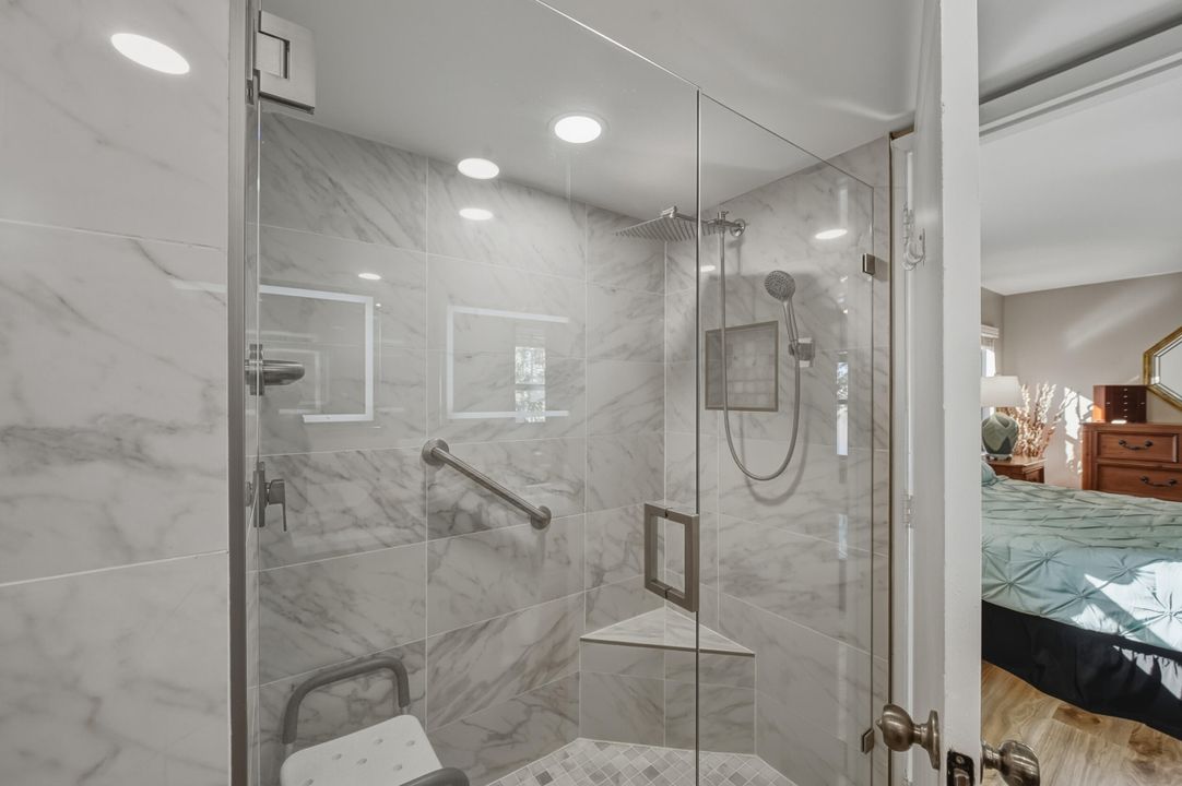 For Sale: $389,900 (2 beds, 2 baths, 1460 Square Feet)