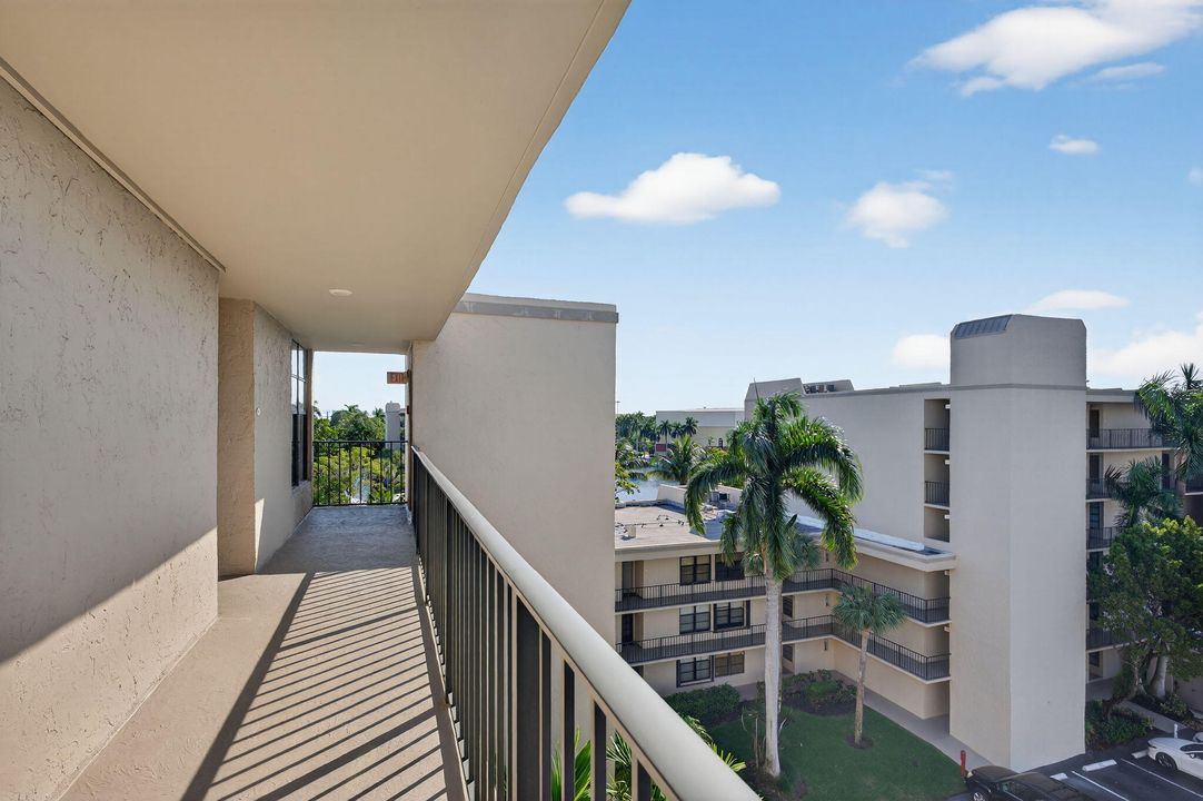 出租: $2,500 (2 贝兹, 2 浴室, 1130 平方英尺)