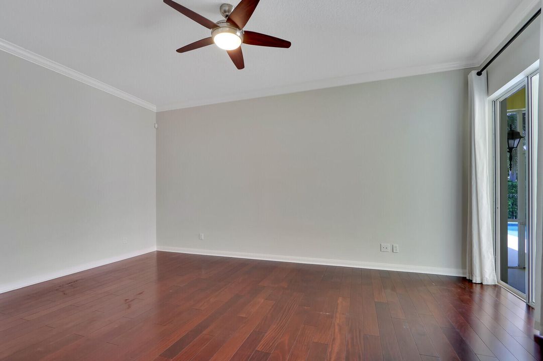 На продажу: $899,000 (3 спален, 2 ванн, 1777 Квадратных фут)