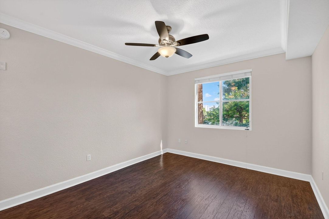 For Rent: $2,500 (2 beds, 2 baths, 1137 Square Feet)