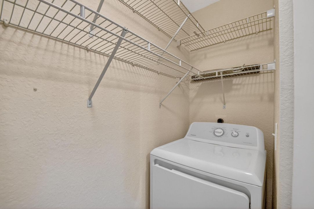 For Rent: $2,500 (2 beds, 2 baths, 1137 Square Feet)