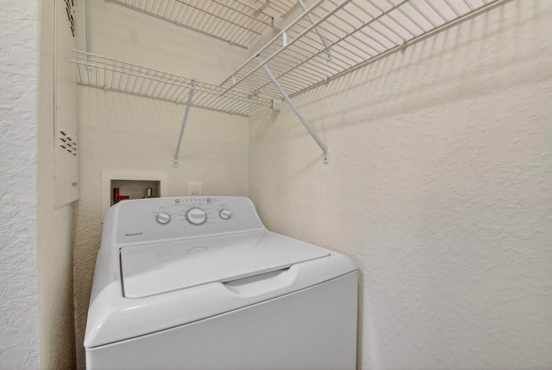 For Rent: $2,500 (2 beds, 2 baths, 1137 Square Feet)