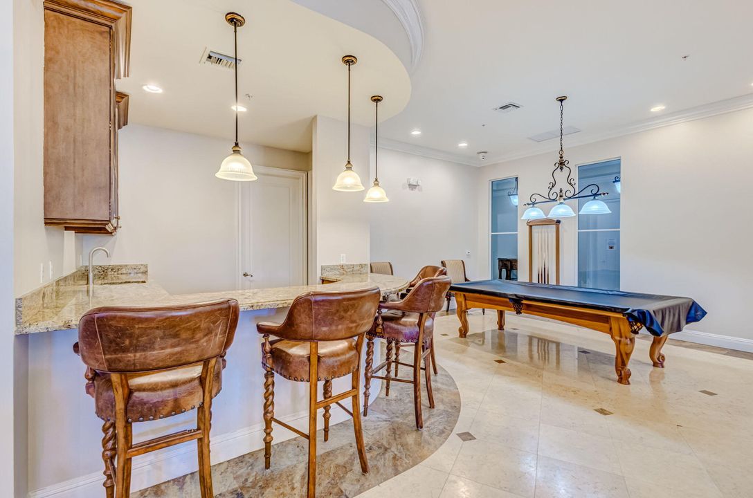 For Rent: $2,500 (2 beds, 2 baths, 1137 Square Feet)