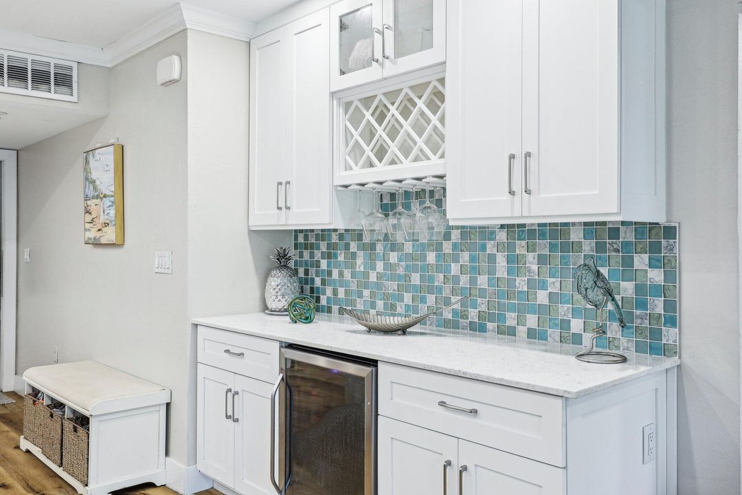 待售: $574,900 (2 贝兹, 2 浴室, 1008 平方英尺)