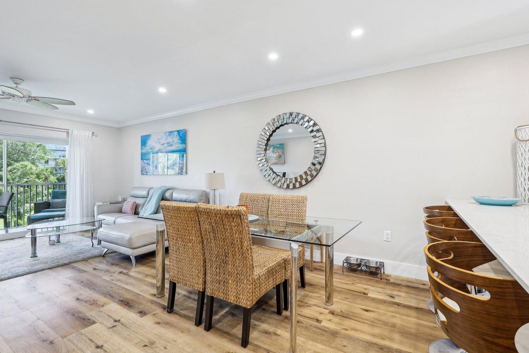 待售: $574,900 (2 贝兹, 2 浴室, 1008 平方英尺)