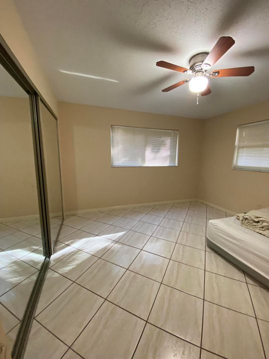 For Rent: $2,600 (2 beds, 1 baths, 1866 Square Feet)