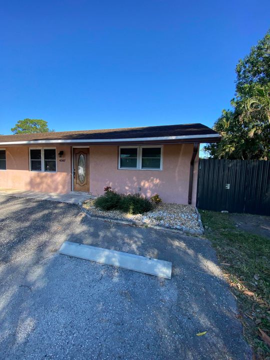 For Rent: $2,600 (2 beds, 1 baths, 1866 Square Feet)