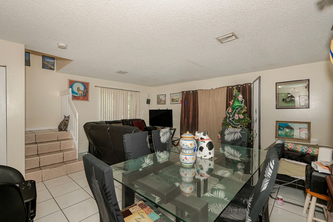 For Sale: $400,000 (4 beds, 2 baths, 1348 Square Feet)