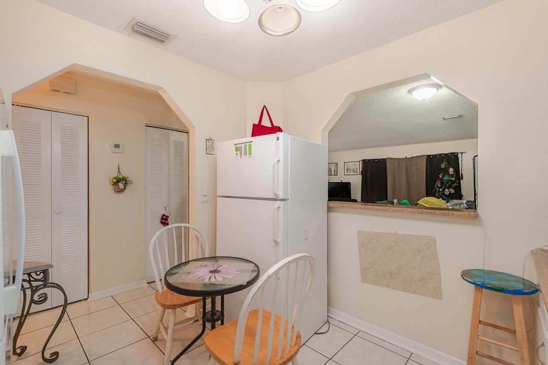 For Sale: $400,000 (4 beds, 2 baths, 1348 Square Feet)