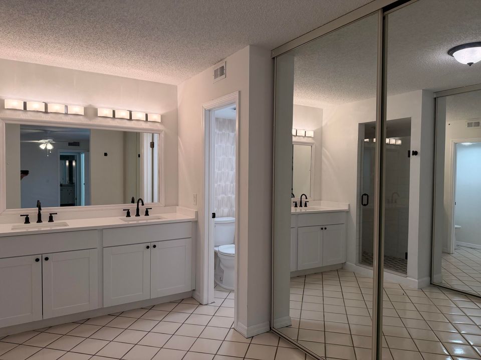 For Sale: $419,900 (2 beds, 2 baths, 1596 Square Feet)