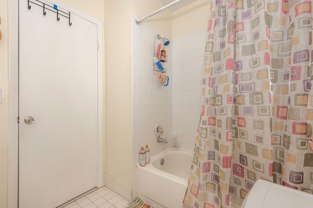 For Sale: $400,000 (4 beds, 2 baths, 1348 Square Feet)