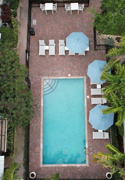 En Venta: $945,000 (3 camas, 3 baños, 1880 Pies cuadrados)