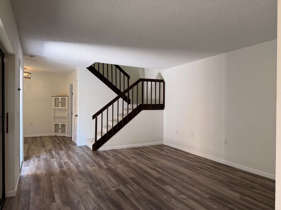 For Sale: $419,900 (2 beds, 2 baths, 1596 Square Feet)