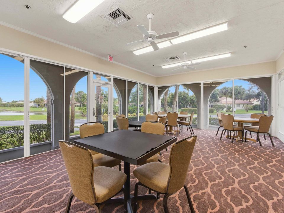 На продажу: $275,000 (3 спален, 2 ванн, 1575 Квадратных фут)