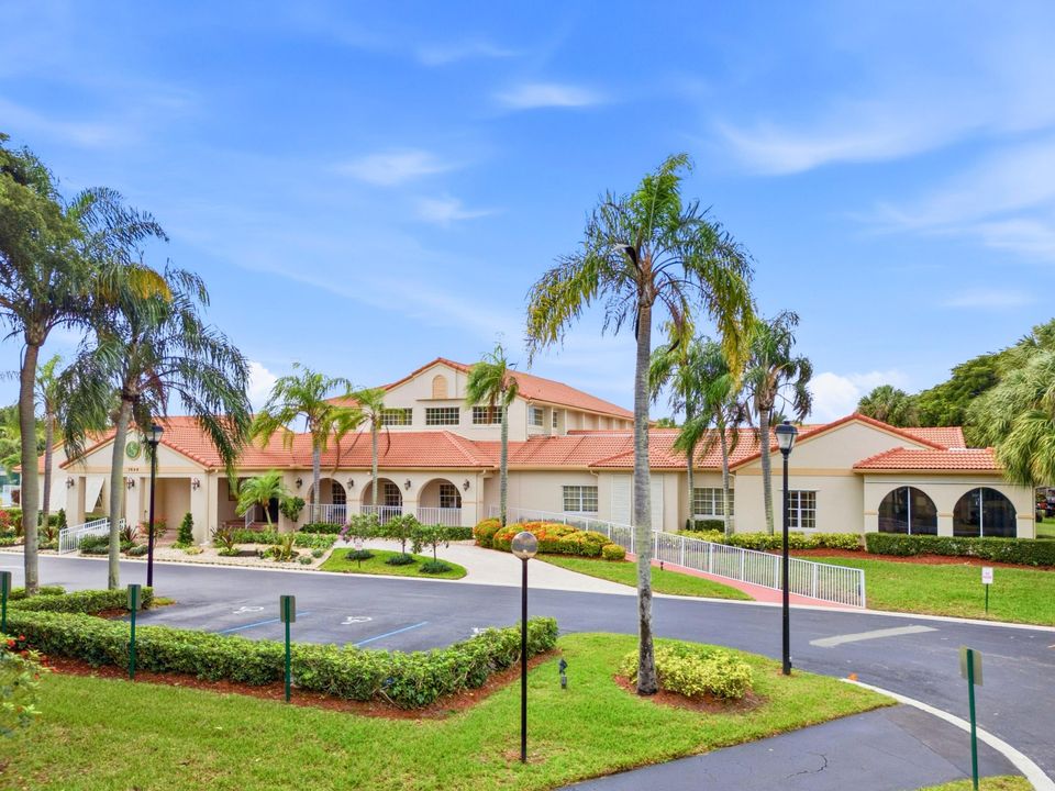 На продажу: $275,000 (3 спален, 2 ванн, 1575 Квадратных фут)