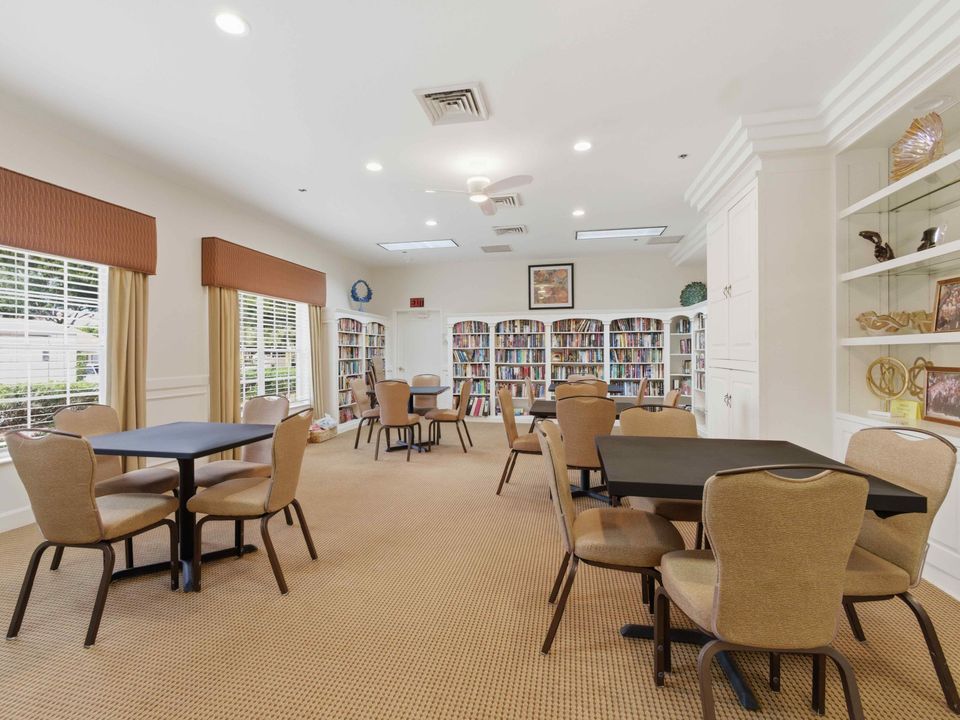 На продажу: $275,000 (3 спален, 2 ванн, 1575 Квадратных фут)