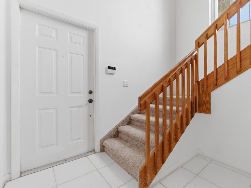 На продажу: $275,000 (3 спален, 2 ванн, 1575 Квадратных фут)