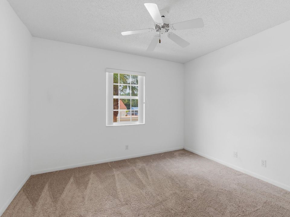 На продажу: $275,000 (3 спален, 2 ванн, 1575 Квадратных фут)