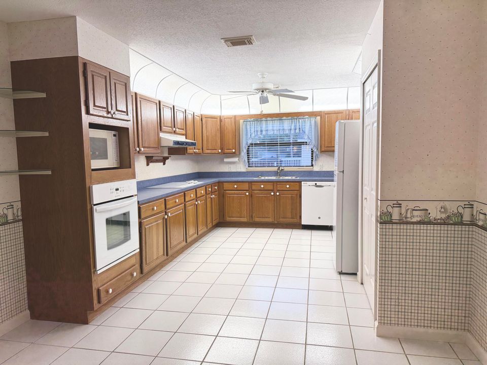 На продажу: $625,000 (3 спален, 4 ванн, 2609 Квадратных фут)