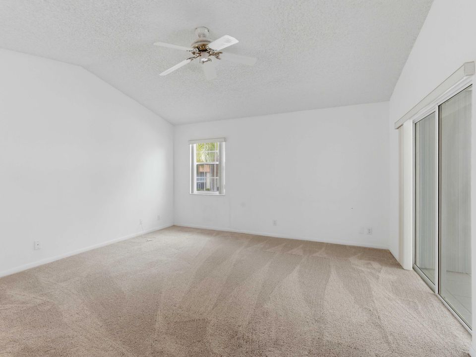 На продажу: $275,000 (3 спален, 2 ванн, 1575 Квадратных фут)