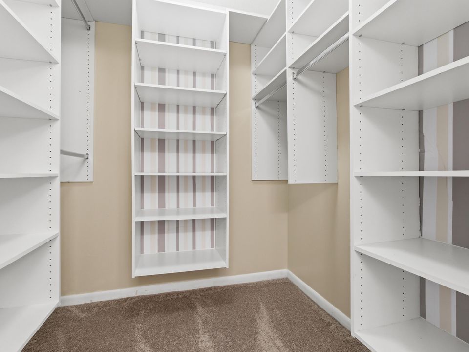 На продажу: $275,000 (3 спален, 2 ванн, 1575 Квадратных фут)