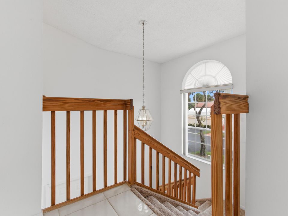 На продажу: $275,000 (3 спален, 2 ванн, 1575 Квадратных фут)