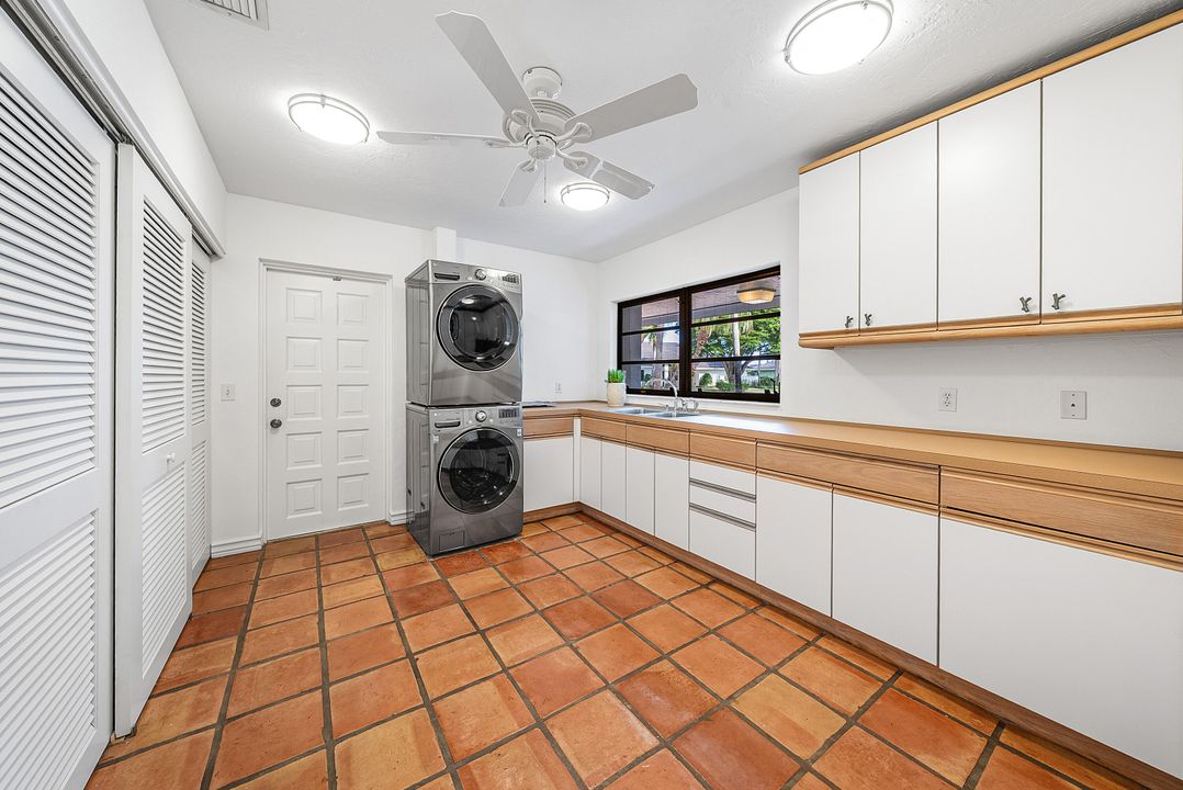 На продажу: $1,995,000 (4 спален, 4 ванн, 4023 Квадратных фут)