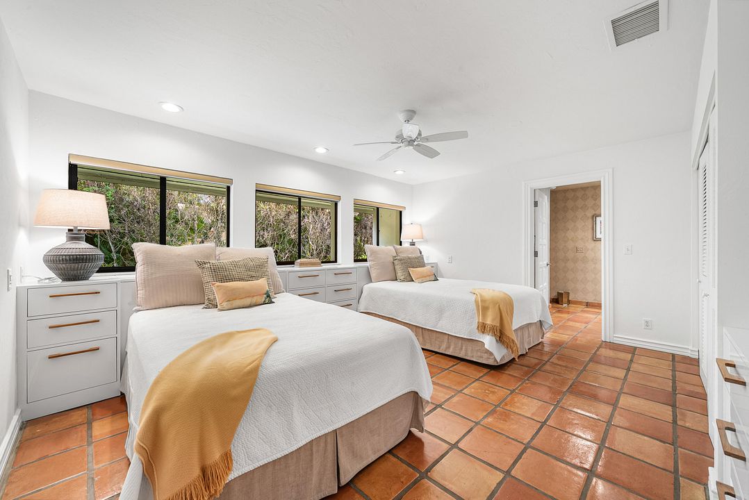 На продажу: $1,995,000 (4 спален, 4 ванн, 4023 Квадратных фут)