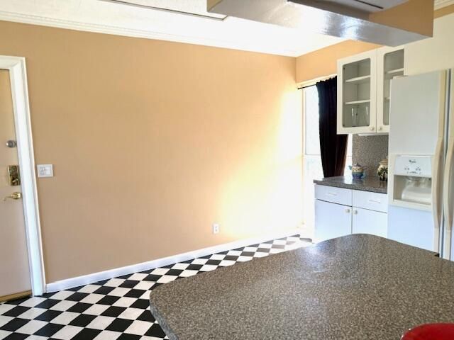 待售: $70,000 (1 贝兹, 1 浴室, 850 平方英尺)