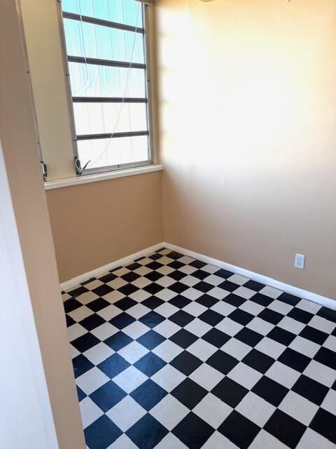 待售: $70,000 (1 贝兹, 1 浴室, 850 平方英尺)