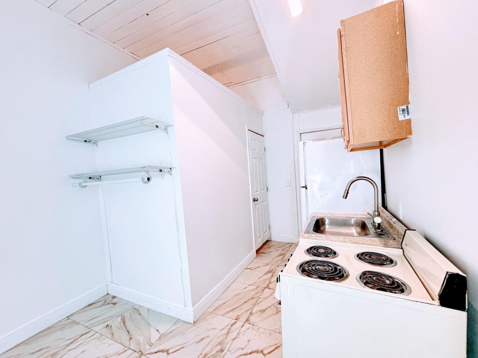 En Renta: $1,200 (0 camas, 1 baños, 209 Pies cuadrados)