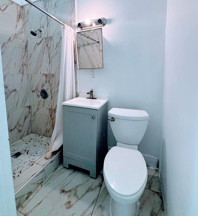 En Renta: $1,200 (0 camas, 1 baños, 209 Pies cuadrados)