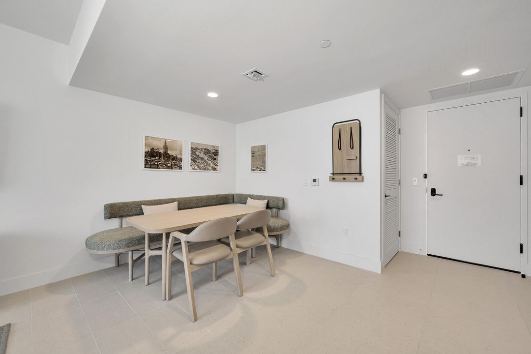 For Sale: $529,888 (1 beds, 1 baths, 850 Square Feet)
