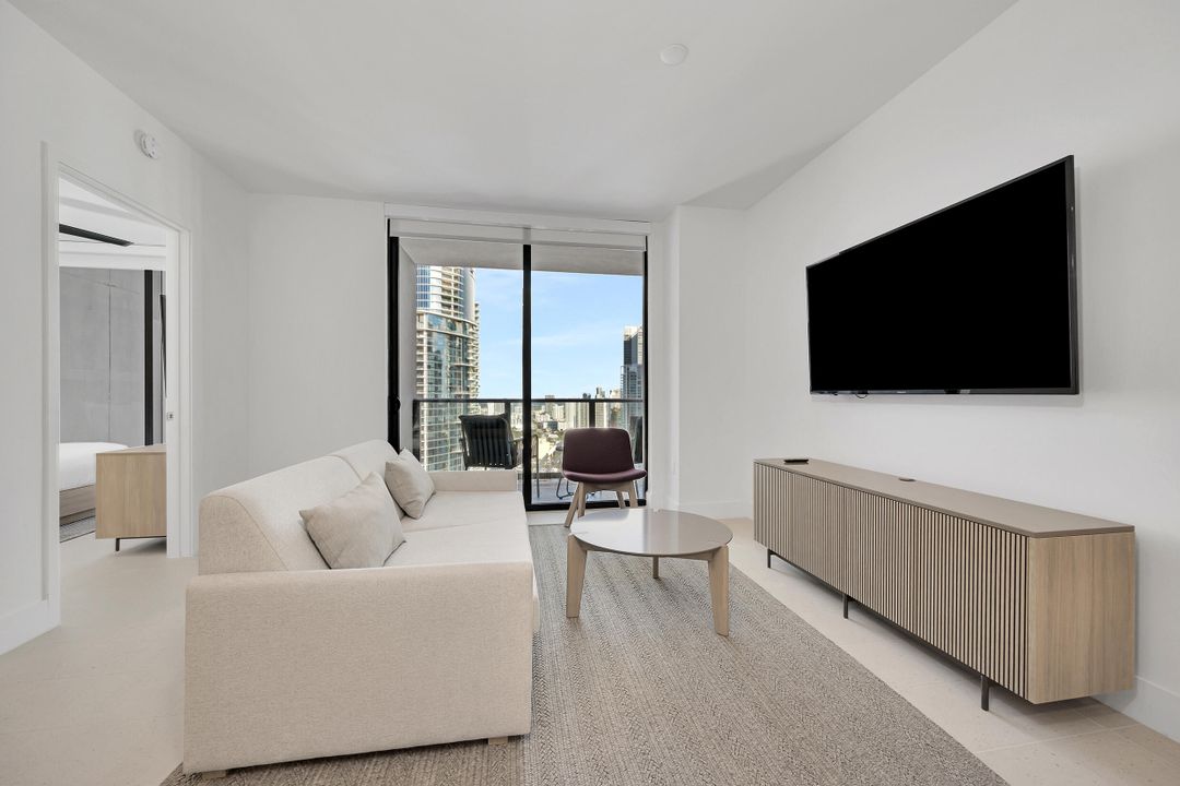 For Sale: $529,888 (1 beds, 1 baths, 850 Square Feet)