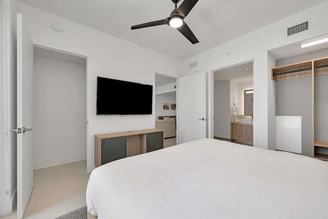 For Sale: $529,888 (1 beds, 1 baths, 850 Square Feet)