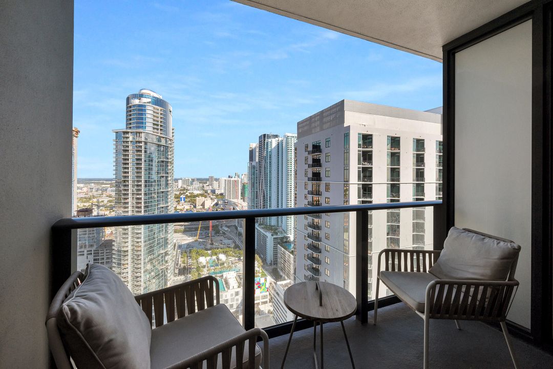 For Sale: $529,888 (1 beds, 1 baths, 850 Square Feet)