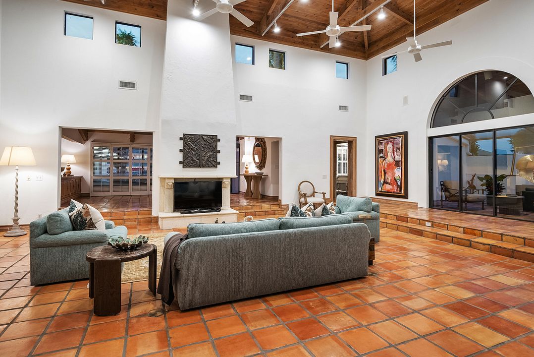 На продажу: $1,995,000 (4 спален, 4 ванн, 4023 Квадратных фут)