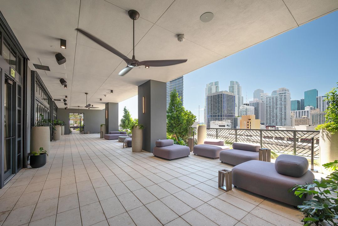 For Sale: $529,888 (1 beds, 1 baths, 850 Square Feet)