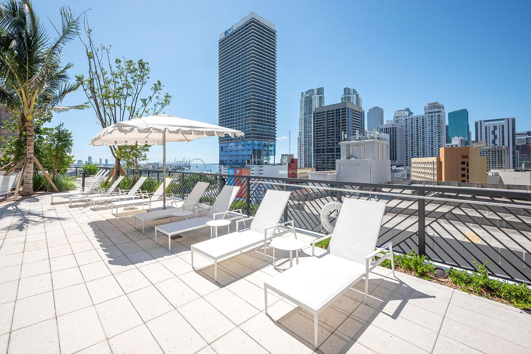 For Sale: $529,888 (1 beds, 1 baths, 850 Square Feet)