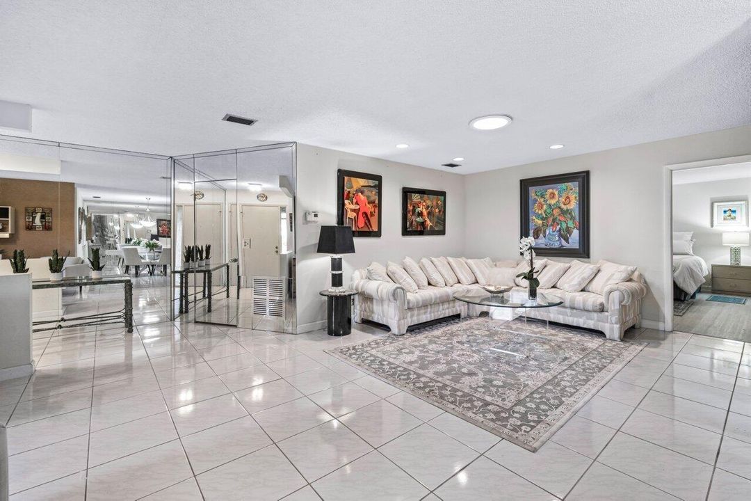 For Rent: $2,450 (2 beds, 2 baths, 1480 Square Feet)